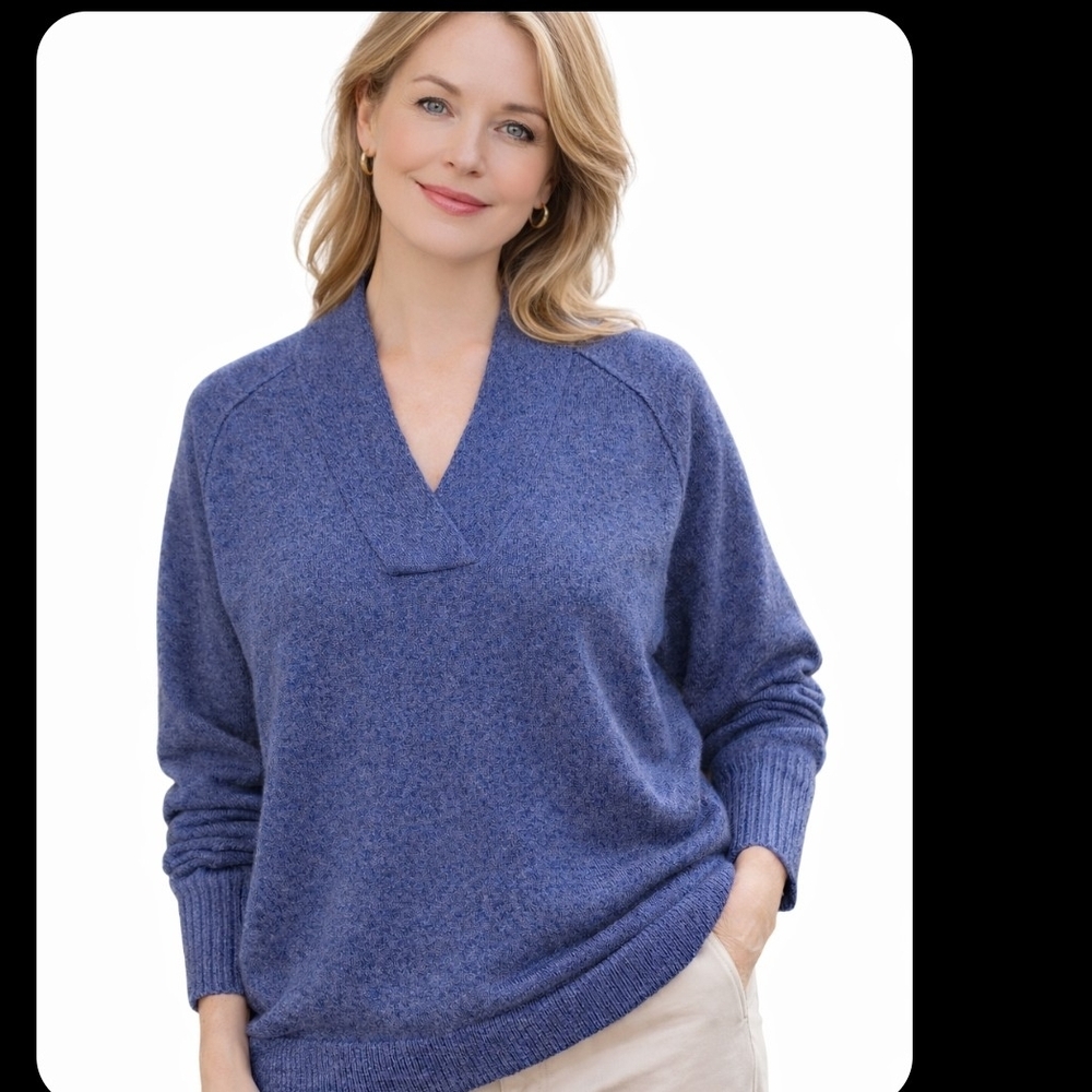 Sundance Blue Cashmere  V-Neck Pullover Sweater With Raglan Sleeves Size M